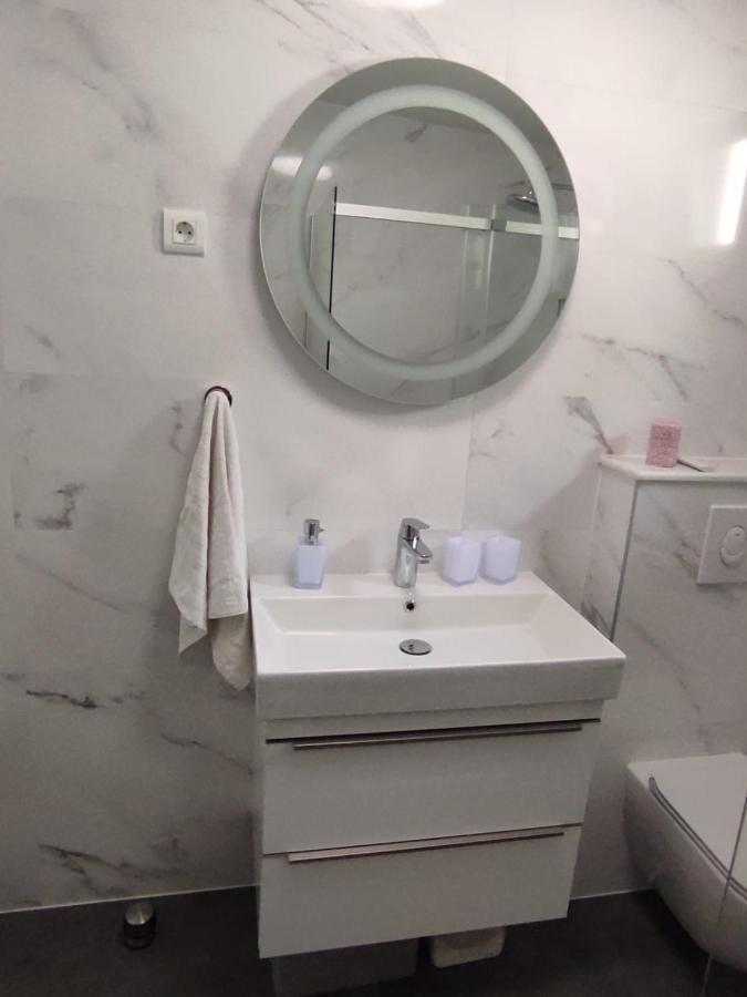 Apartman Koko With Private Jacuzzi Makarska Ngoại thất bức ảnh