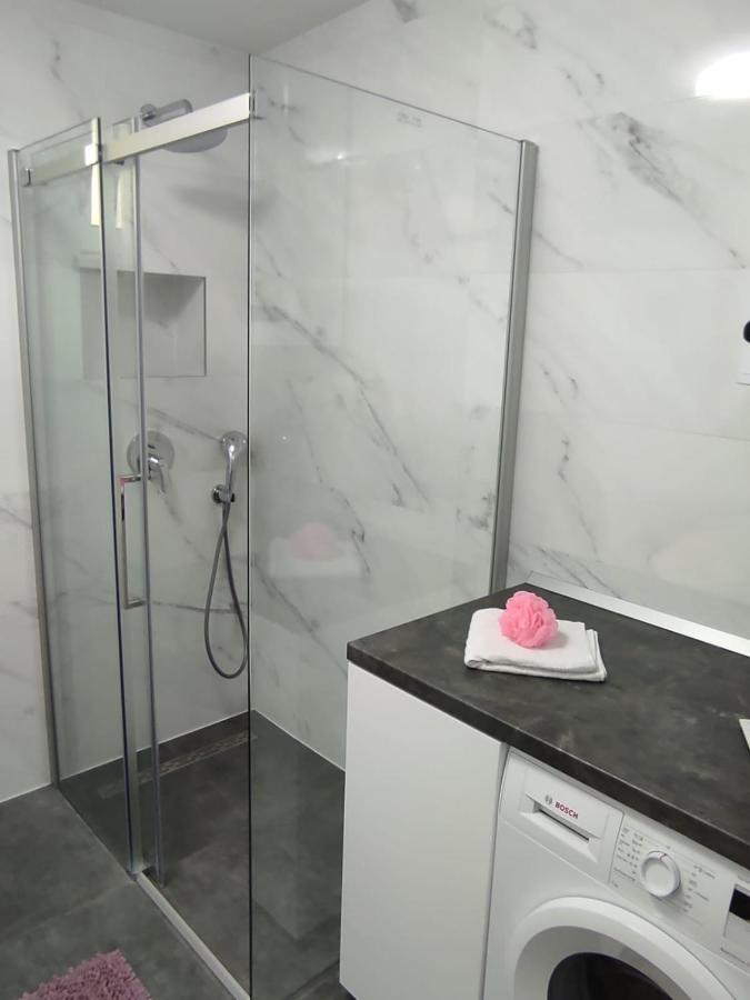 Apartman Koko With Private Jacuzzi Makarska Ngoại thất bức ảnh