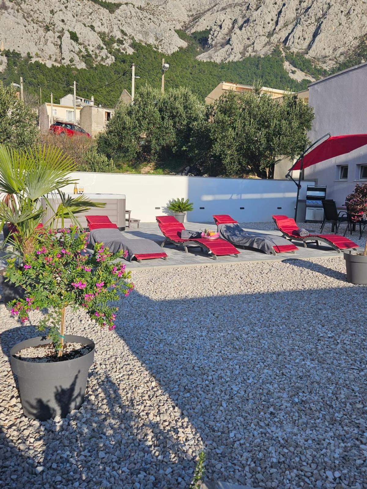 Apartman Koko With Private Jacuzzi Makarska Ngoại thất bức ảnh