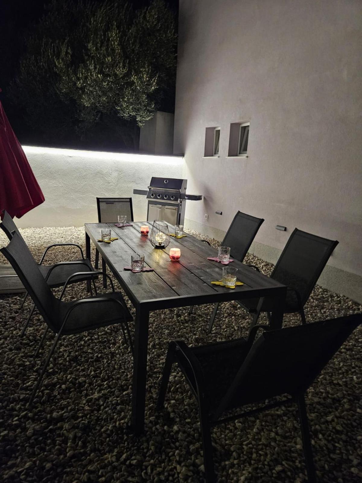 Apartman Koko With Private Jacuzzi Makarska Ngoại thất bức ảnh
