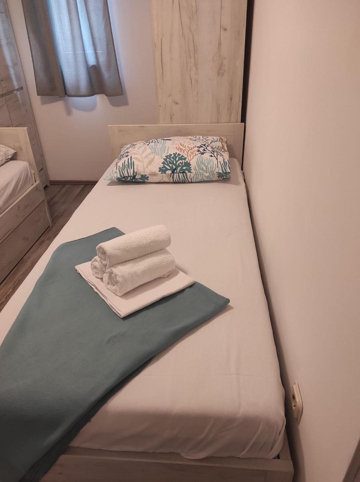 Apartman Koko With Private Jacuzzi Makarska Ngoại thất bức ảnh