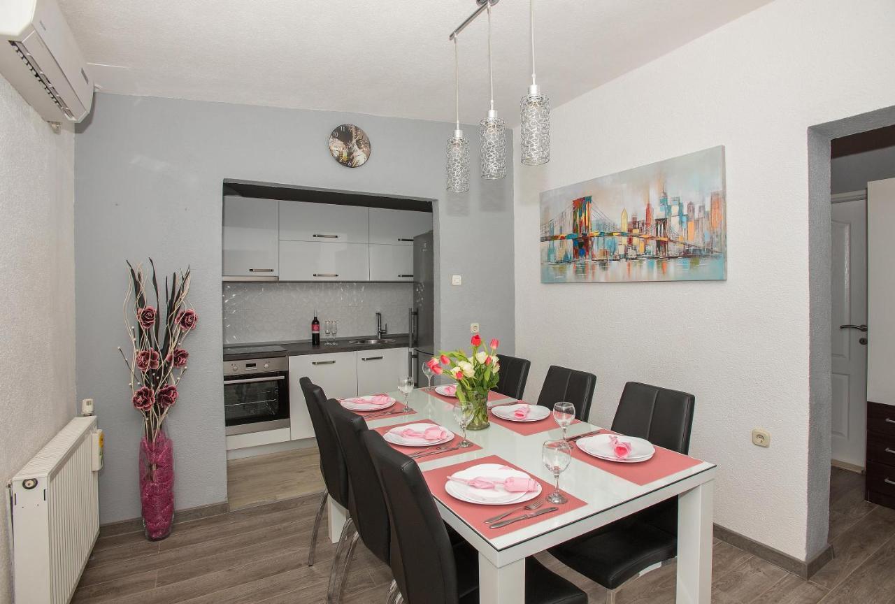 Apartman Koko With Private Jacuzzi Makarska Ngoại thất bức ảnh