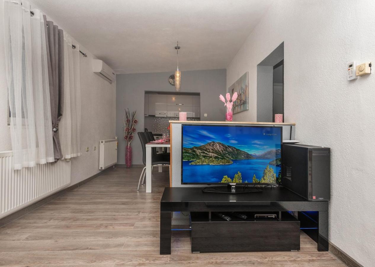 Apartman Koko With Private Jacuzzi Makarska Ngoại thất bức ảnh